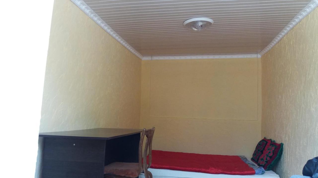 Happy Hostel In Kochkor ภายนอก รูปภาพ