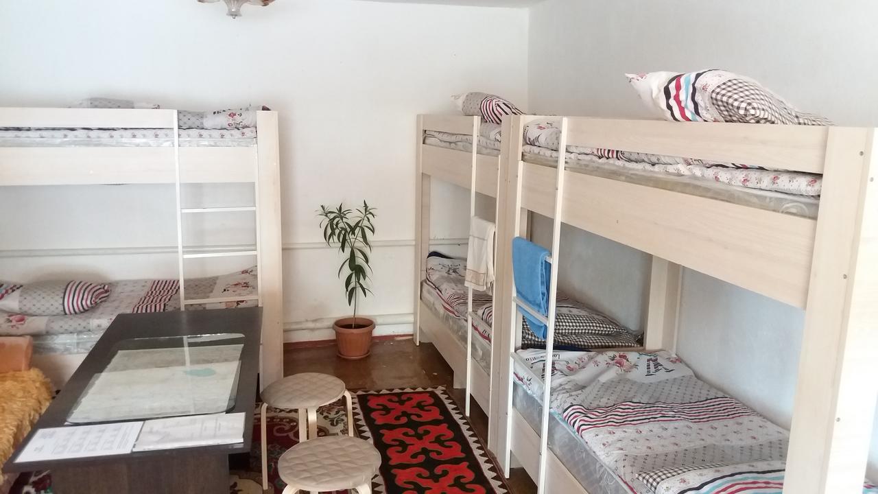 Happy Hostel In Kochkor ภายนอก รูปภาพ