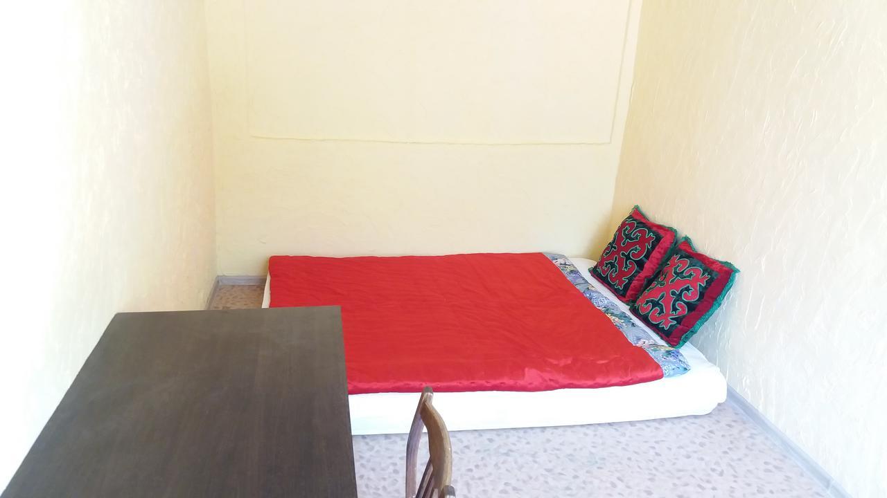 Happy Hostel In Kochkor ภายนอก รูปภาพ